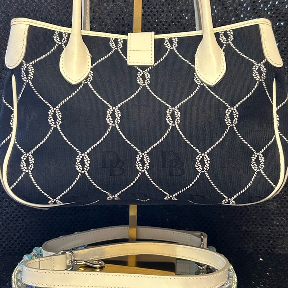 Dooney & Bourke Vintage Nautical Black &White Crossbody/Satchel Approx. 12x8x5 - Picture 3 of 16